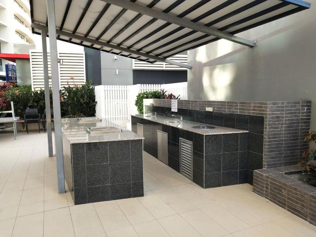 Three-Bedroom Apartment With Amazing View Near Surfers Paradise Gold Coast Exteriér fotografie